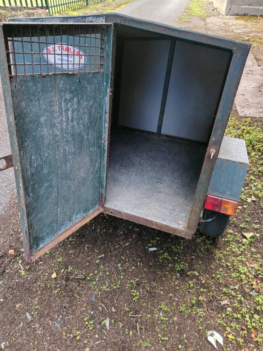 Dog Trailer - Image 2