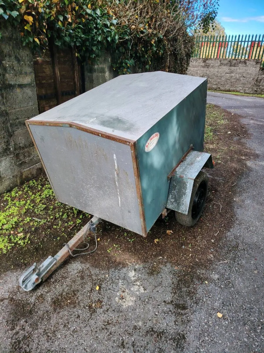 Dog Trailer - Image 1