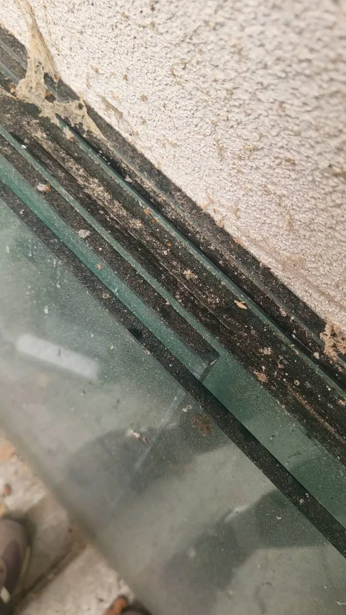 Toughened glass panels - Image 2