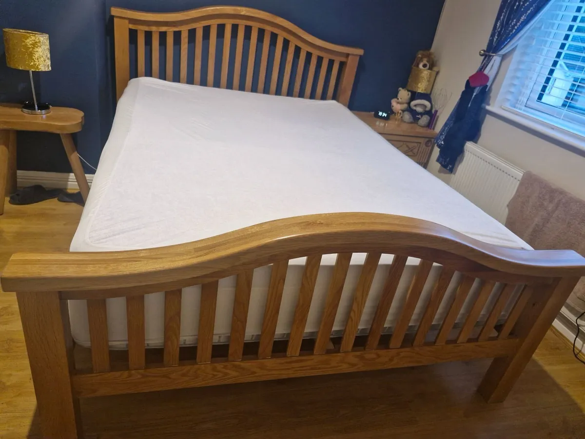 King-size Solid Oak bedframe - Image 1