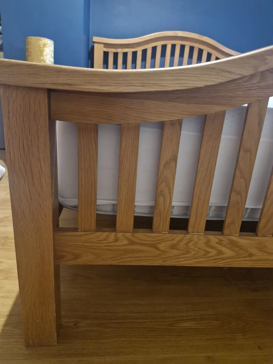 King-size Solid Oak bedframe - Image 2