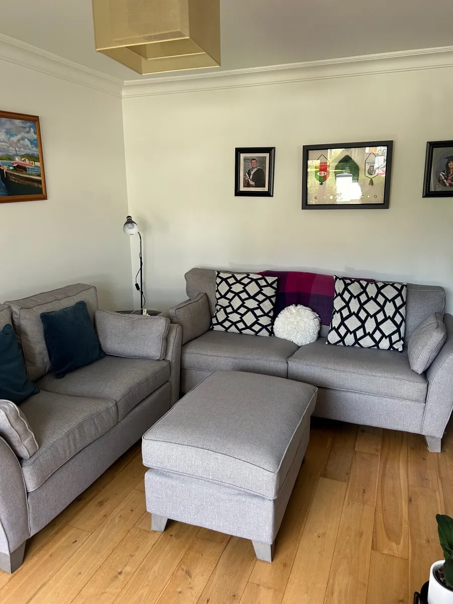 Sitting room suite - Image 2