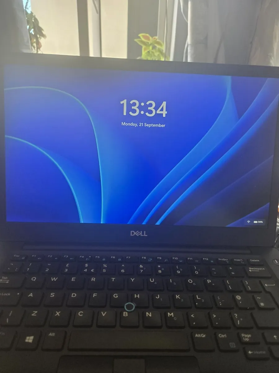 Dell laptop  latitude 7490 - Image 1