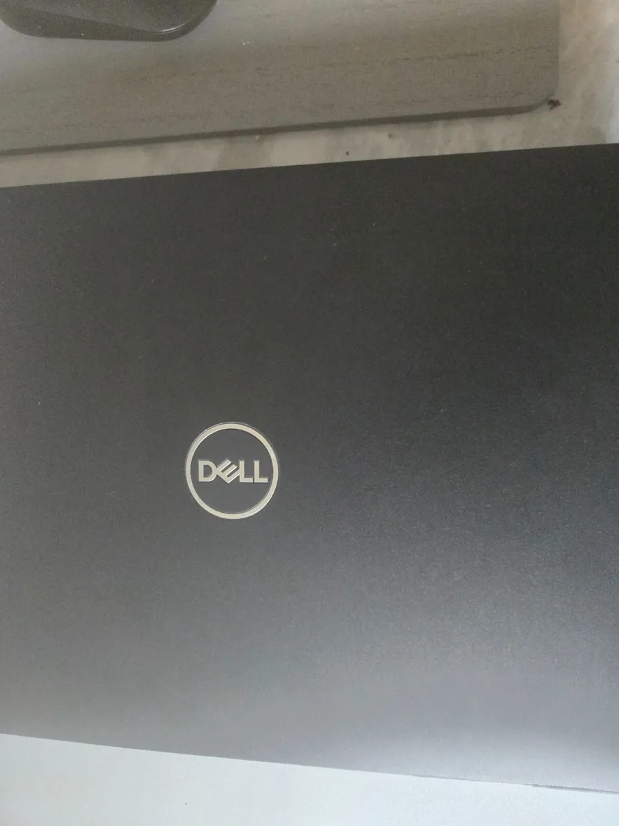 Dell laptop  latitude 7490 - Image 2