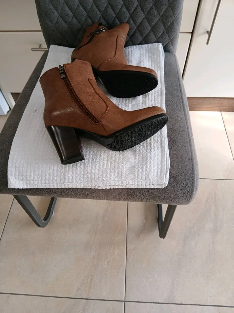 ZANNI & CO LADIES BOOTS NEW - Image 2