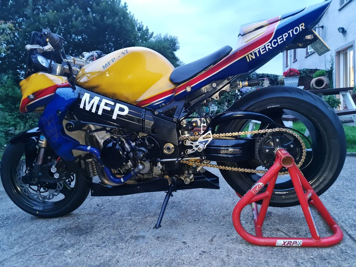 Show winning Streetfighter.Gsxr 1000 K4 - Image 3