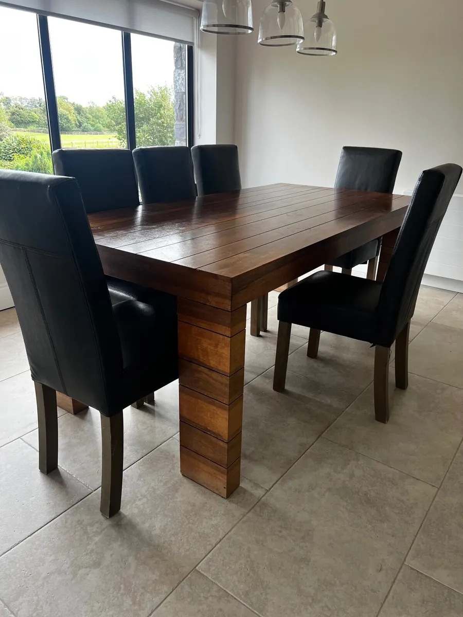 Dining table and chairs - Image 1