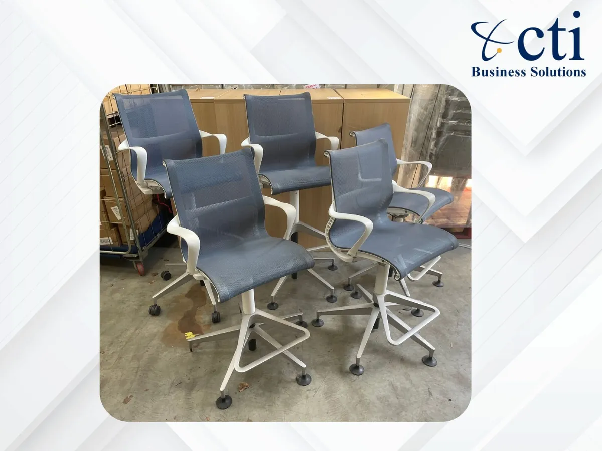 6 x Herman Miller Setu Stools - Image 4