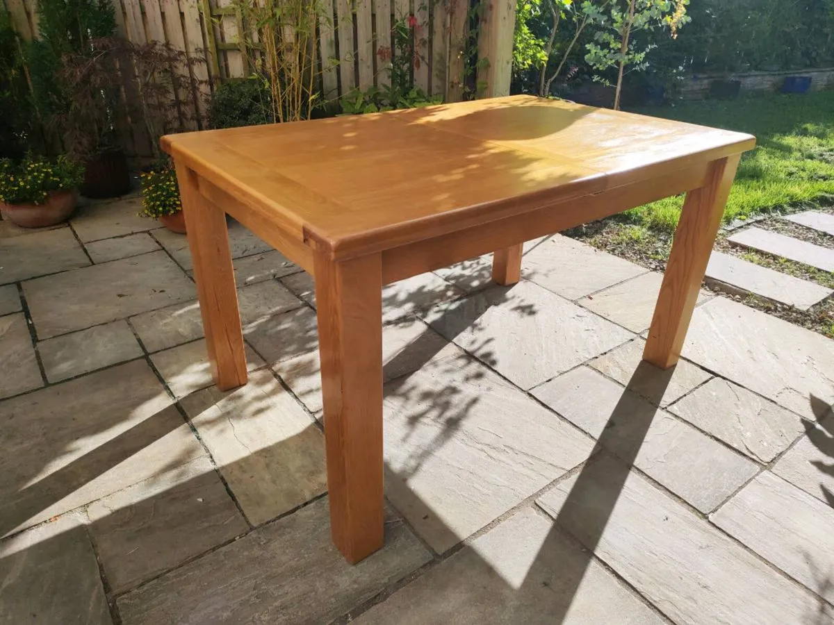 Extendable oak table - Image 2