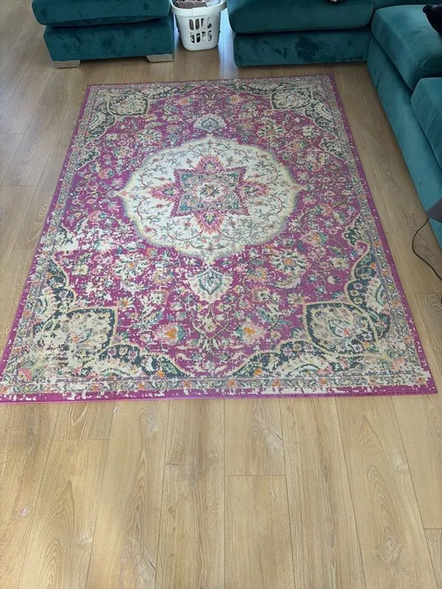 Pink vintage style rug - Image 2