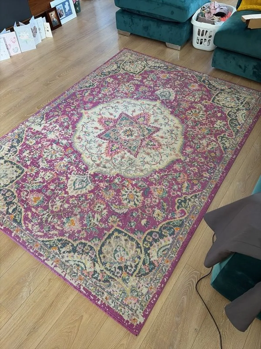 Pink vintage style rug - Image 3