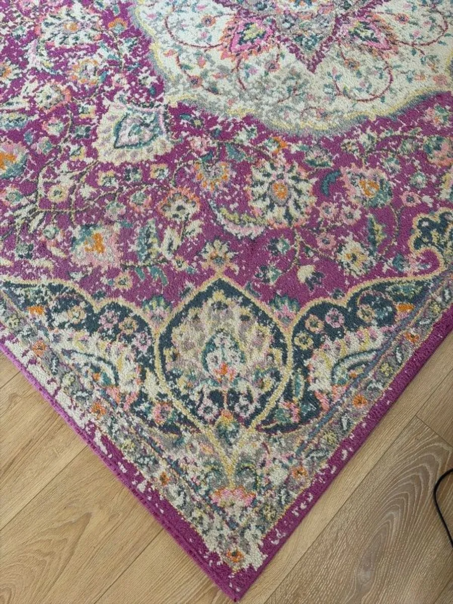Pink vintage style rug - Image 4