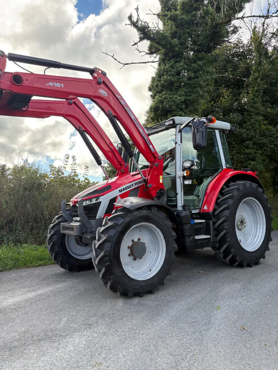 Massey Ferguson 5 S 125 Tractor - Image 2