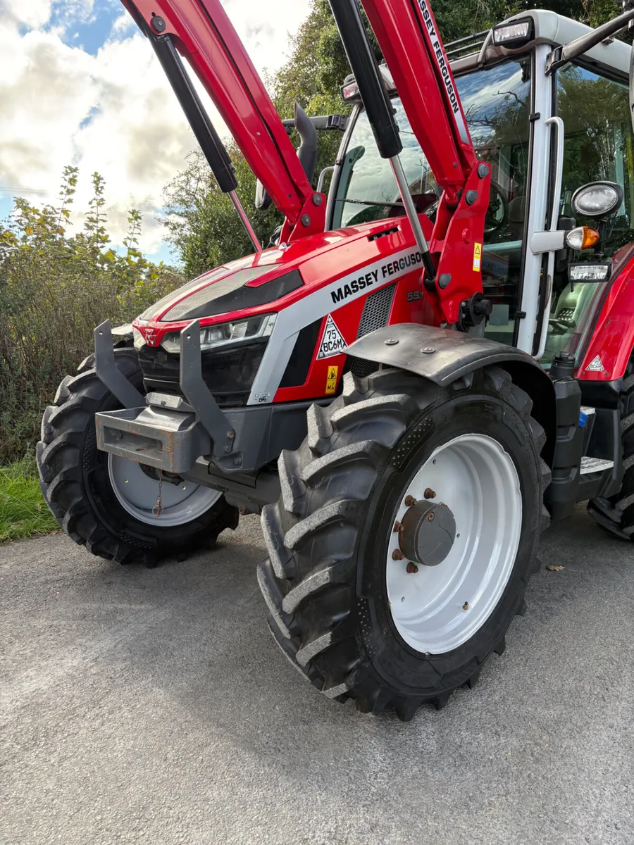 Massey Ferguson 5 S 125 Tractor - Image 3