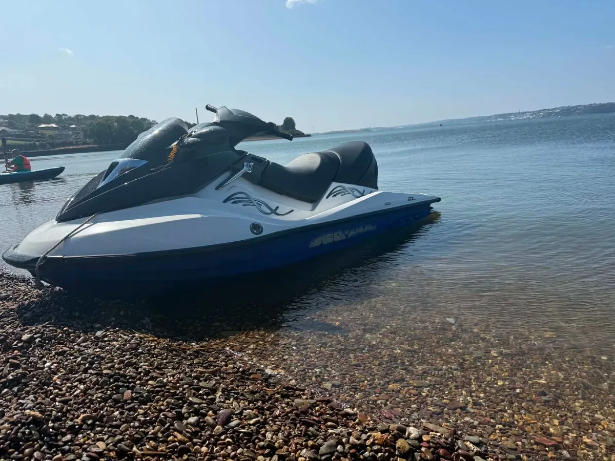 Great fun fast jetskie! 1500cc!! - Image 4