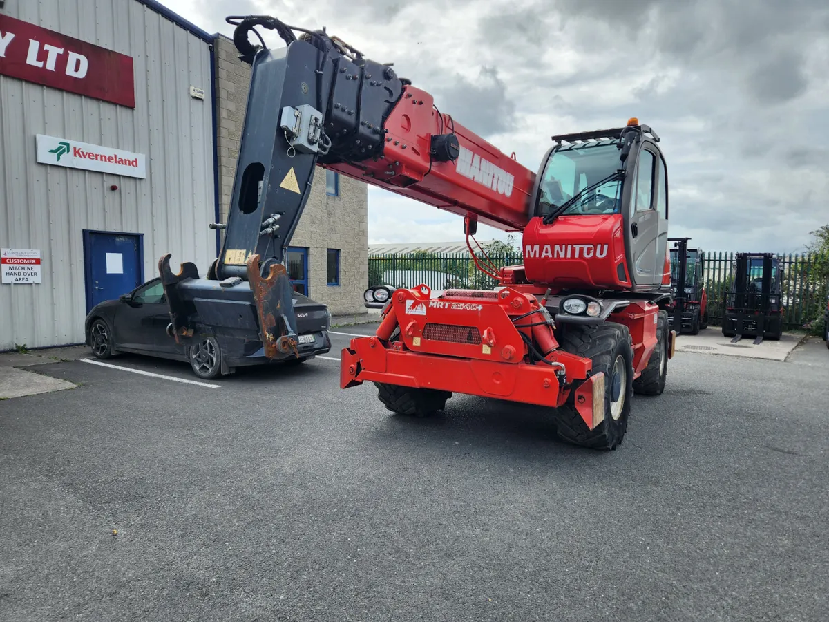 2013 Manitou MRT 2540 rotating telehandler - Image 4