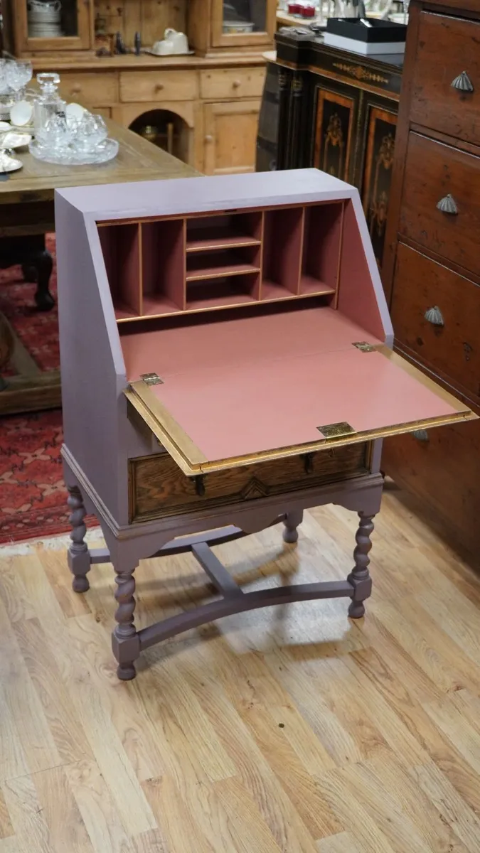 Early 20th Century Oak Bureau - Image 4