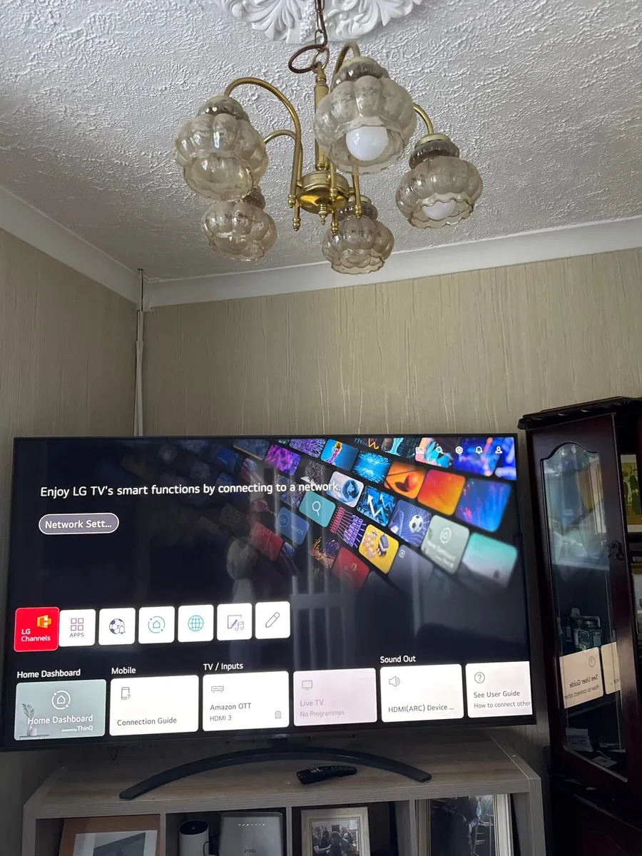 LG tv model 75UQ81006LB - Image 1
