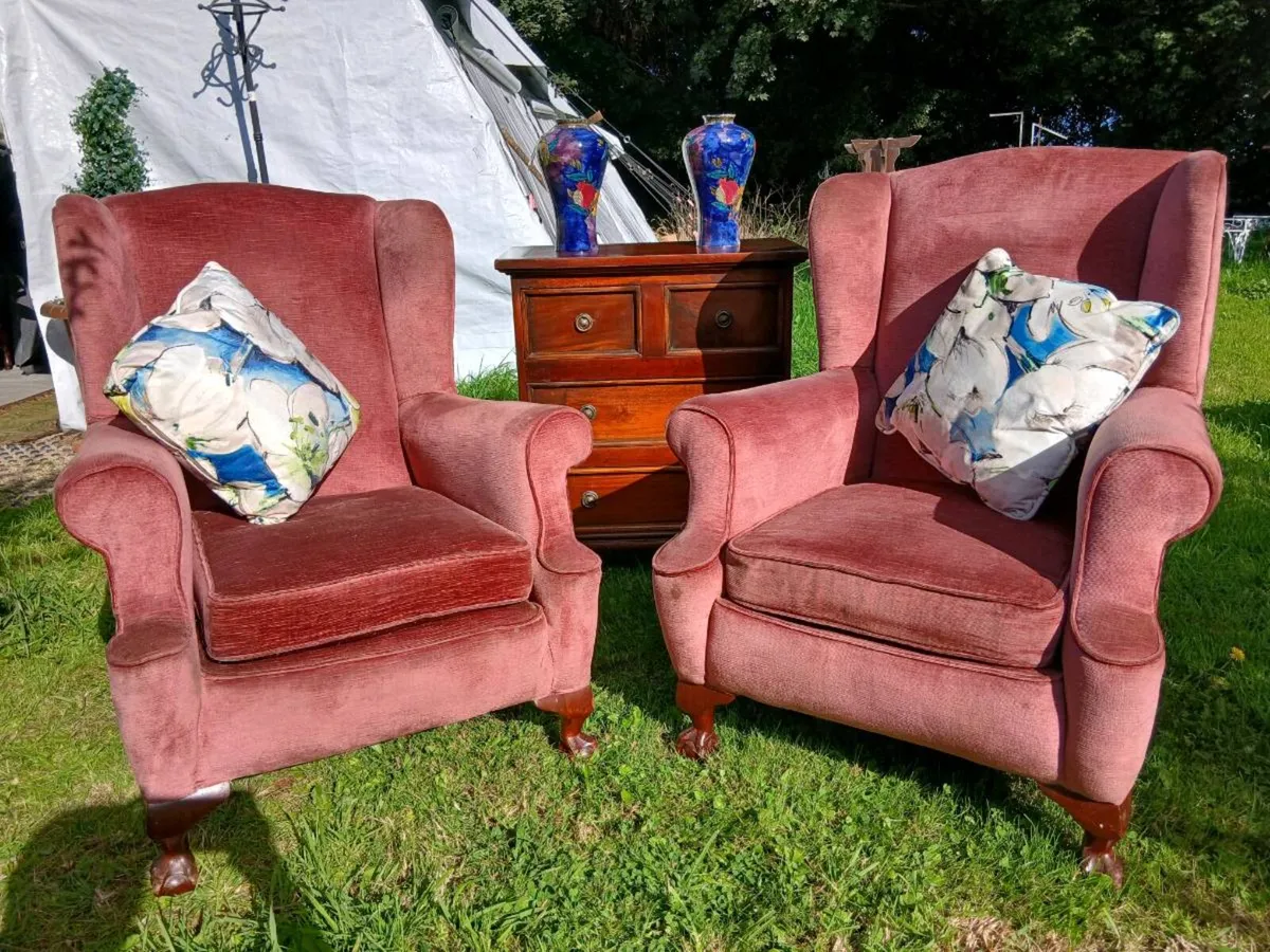 2 Beautiful Fireside Chairs - Image 1