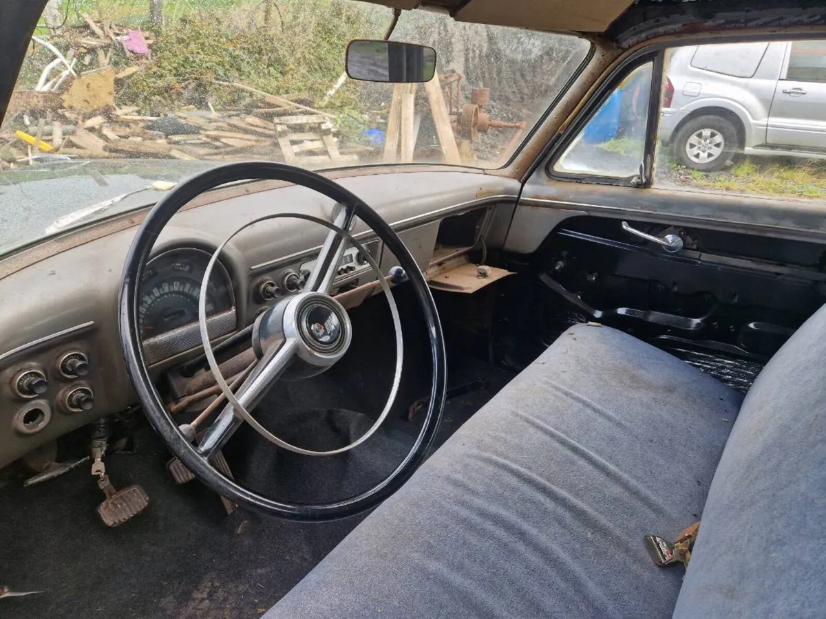 1952 Ford Customline - Image 3