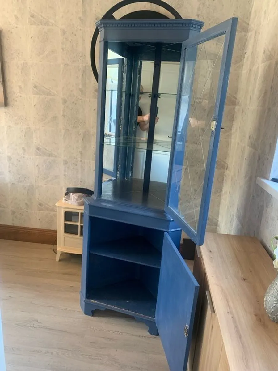Corner Unit - Image 1