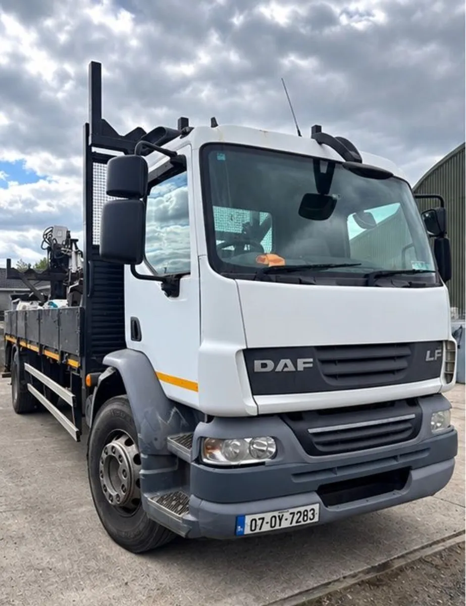 DAF LF55 220 Atlas Crane - Image 2