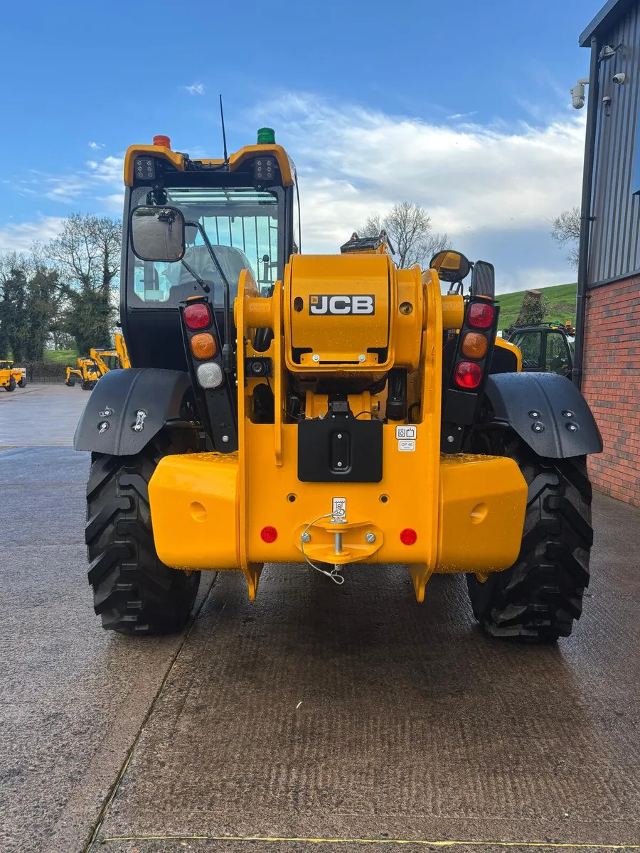 BIG ENGINE (81KW / 109HP ENGINE)  JCB 540-140 - Image 4