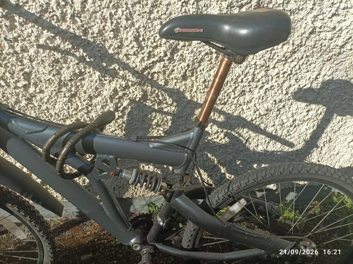 Bicycles x 2 - Image 3
