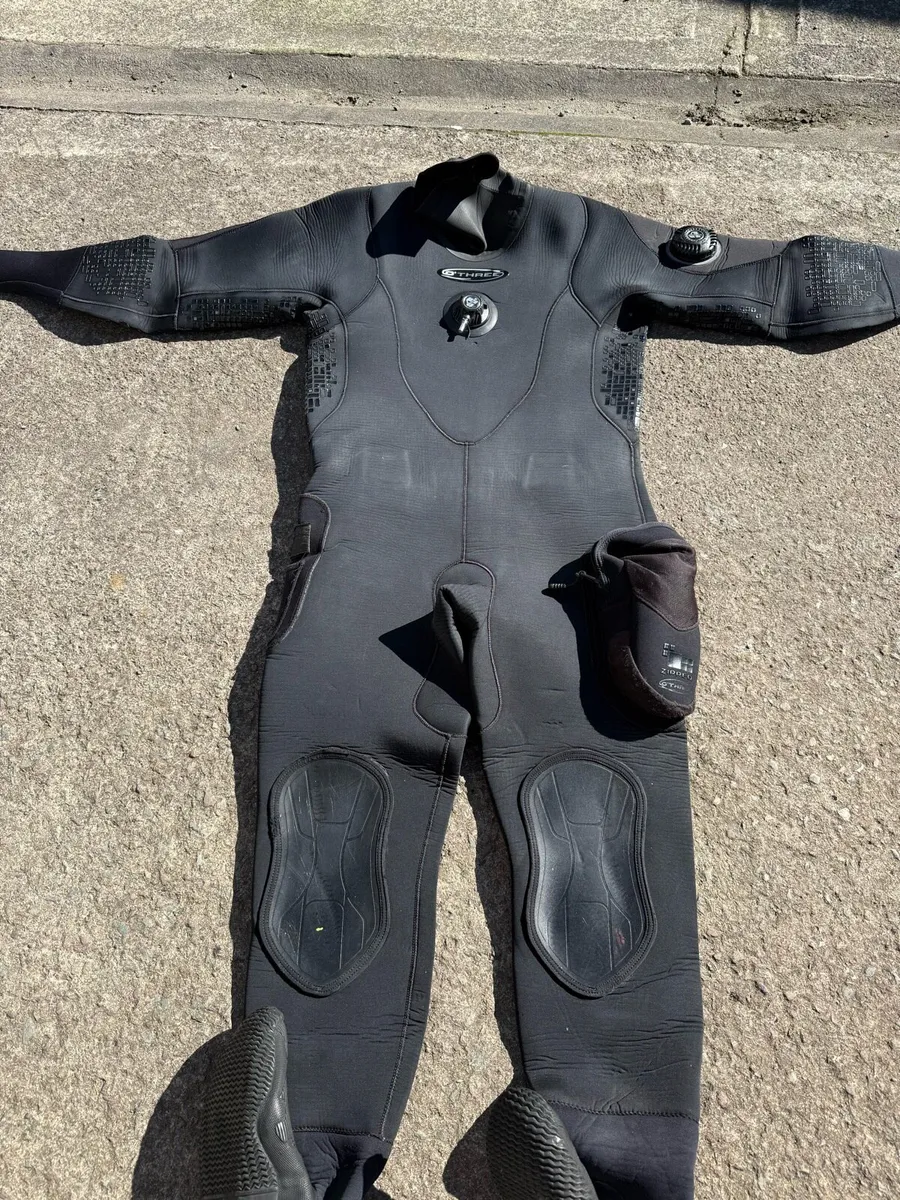 O Three MSF500 Dry suit - Image 1