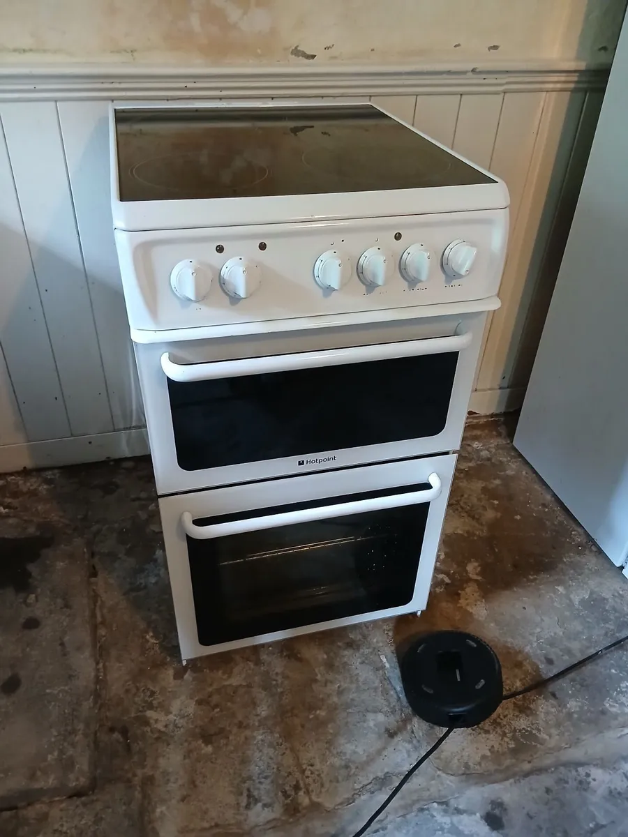Electric cooker - Image 1