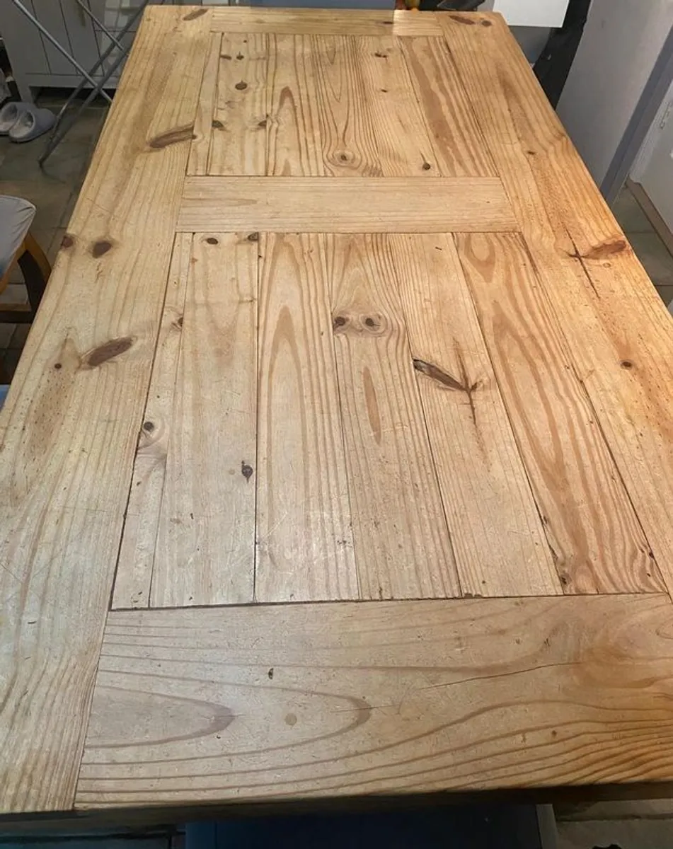 dining table and chairs - Image 1