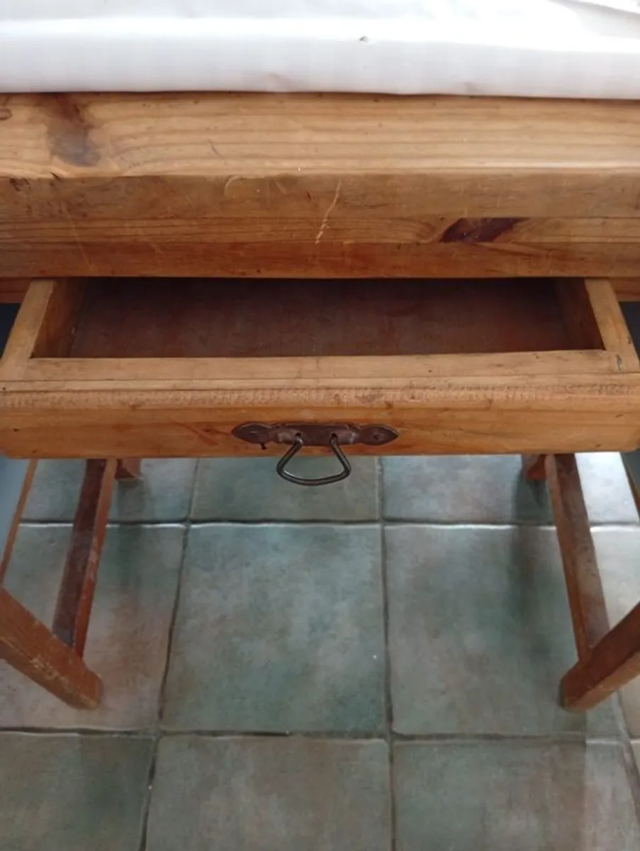 dining table and chairs - Image 3