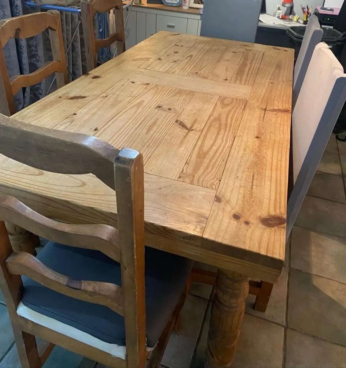 dining table and chairs - Image 4
