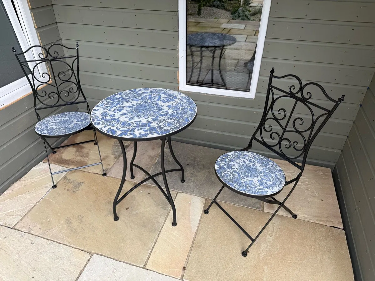 Bistro table and chairs - Image 1