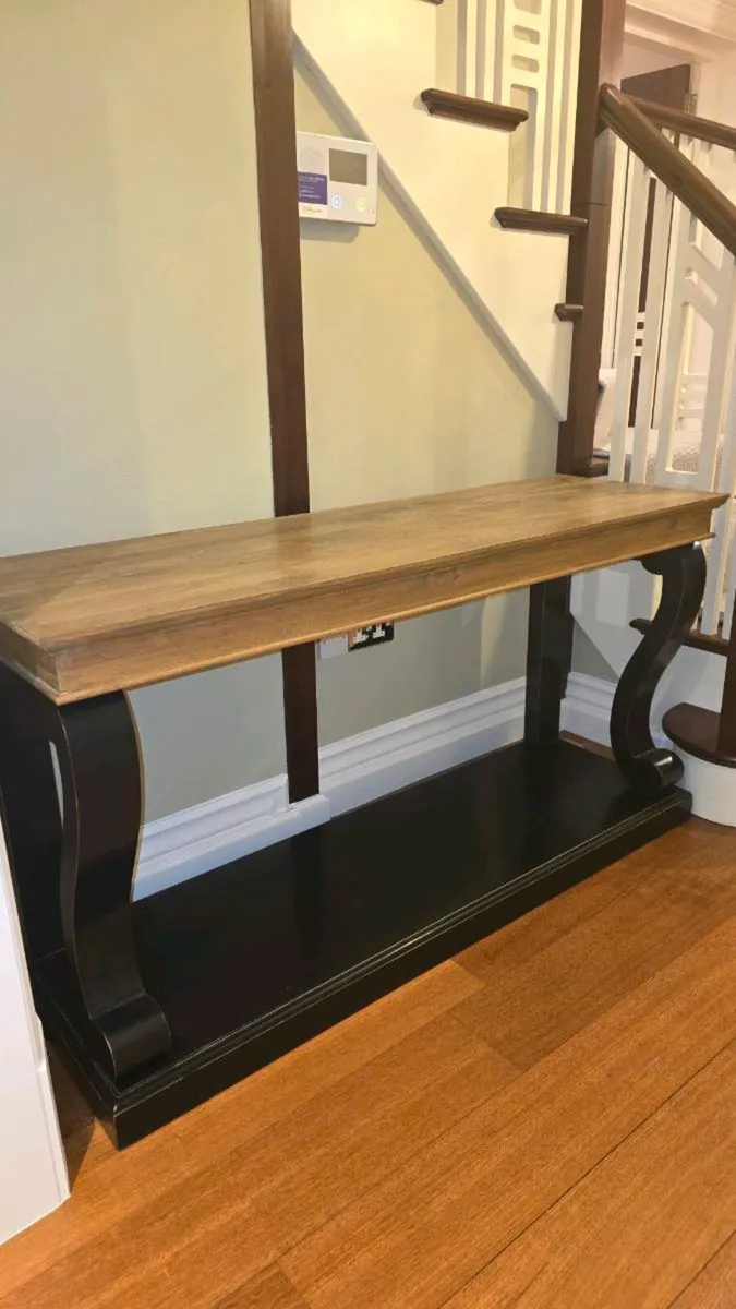 Console Table - Image 1