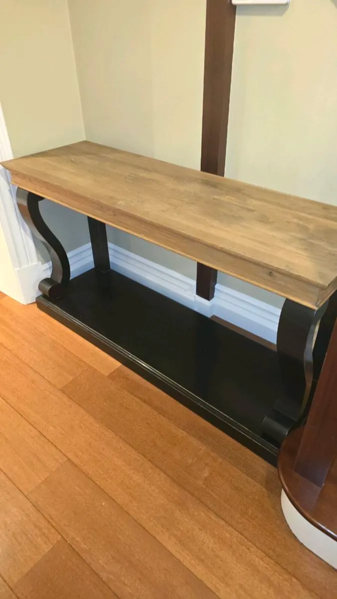 Console Table - Image 4