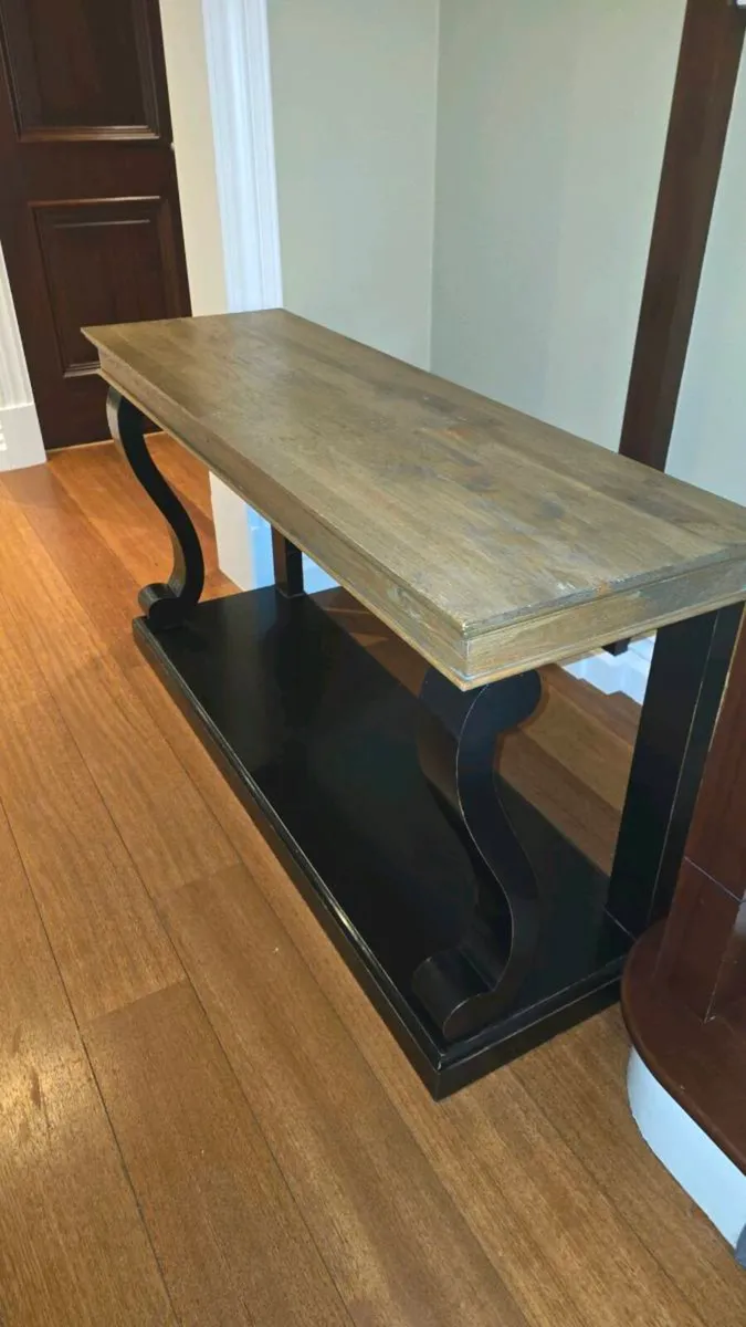 Console Table - Image 2