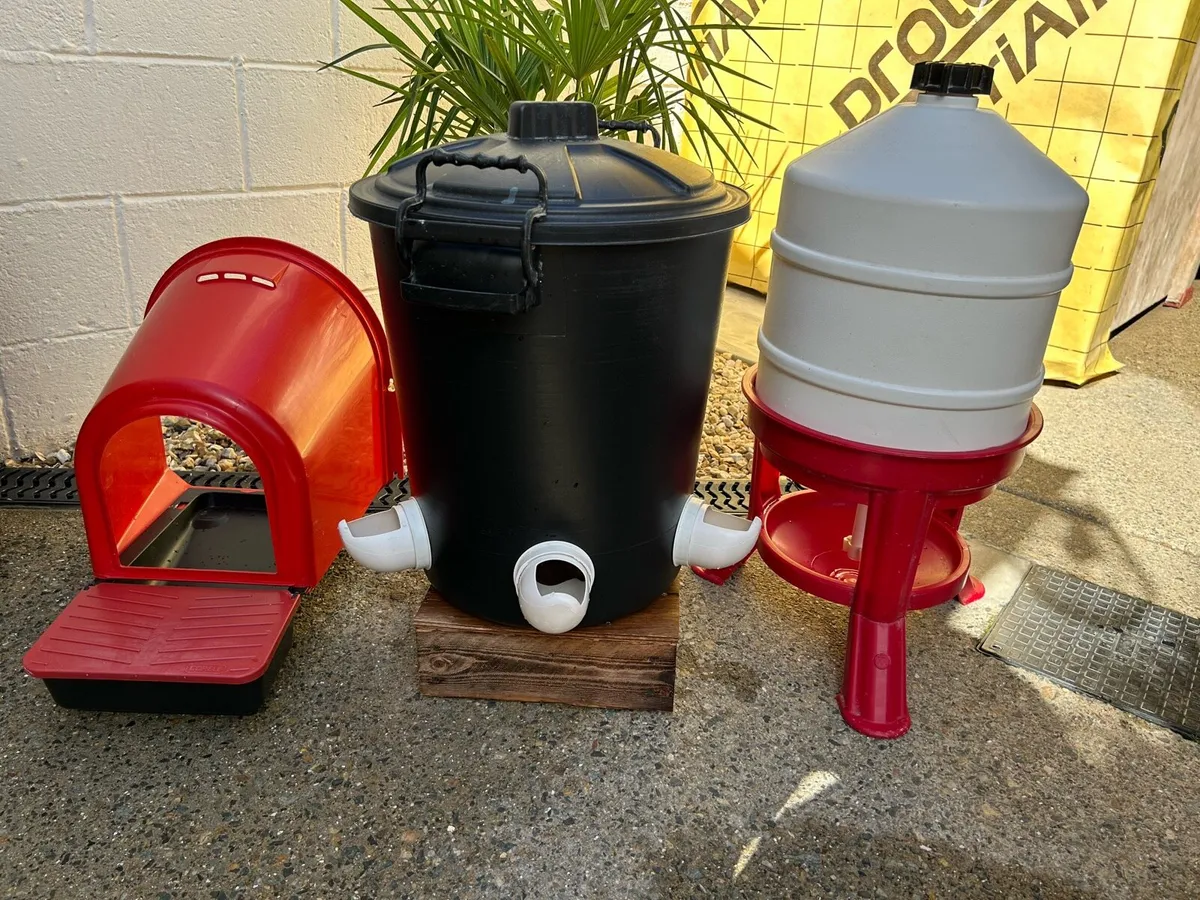 Plastic Nesting box  &  30L Poultry Drinker - Image 1