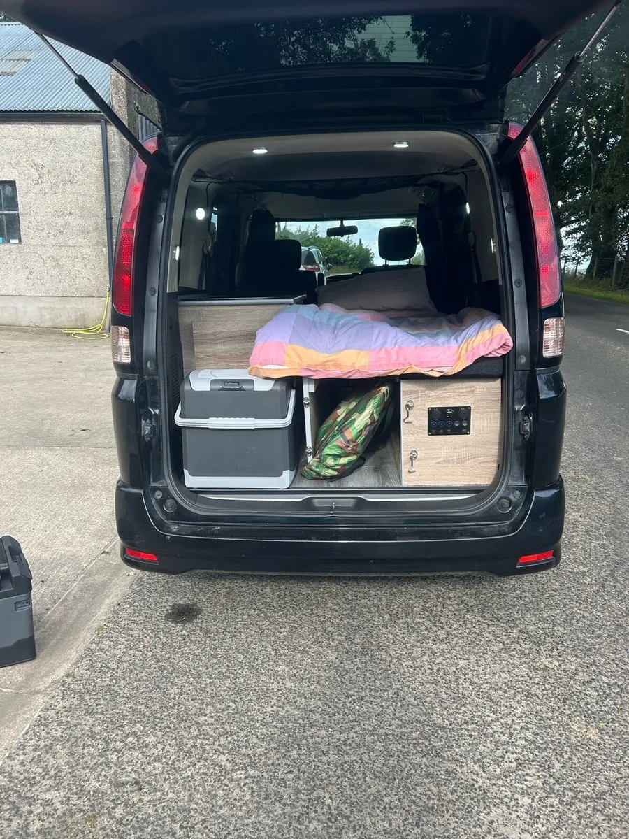 Automatic converted camper Nissan  Serena Highway - Image 4
