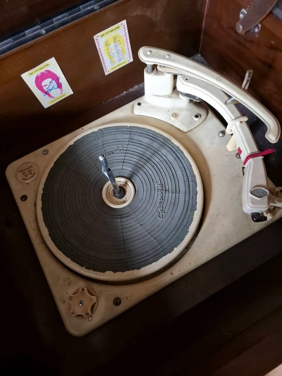 Radio/ record player - Image 2
