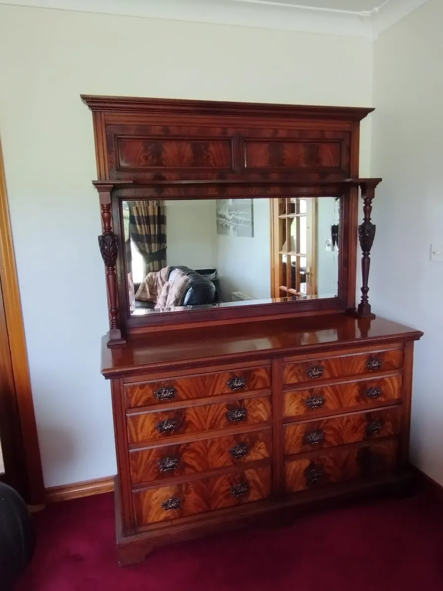 Large antique sideboard - Image 2