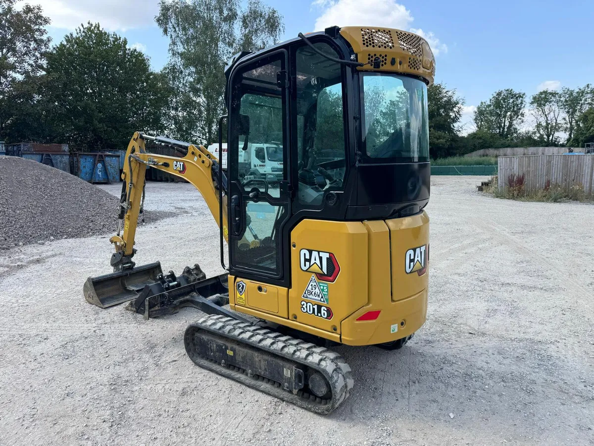 Caterpillar 301.6 2024 (375 hrs) - Image 3