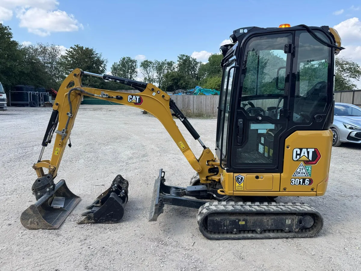 Caterpillar 301.6 2024 (375 hrs) - Image 2