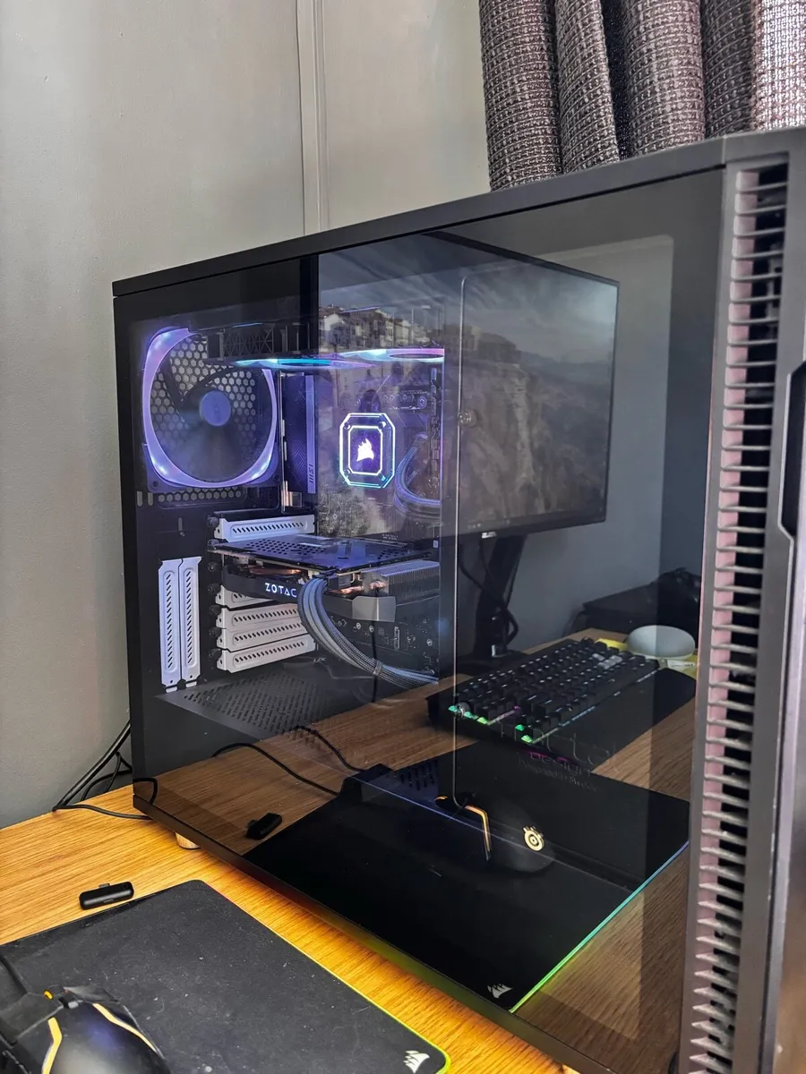 Full gaming PC setup - Image 1
