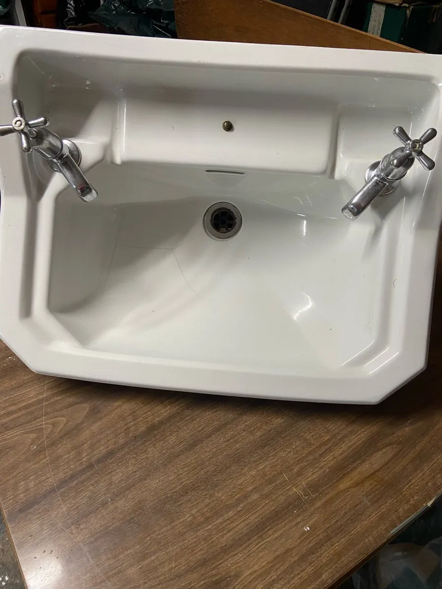 Washand basin for sale - Image 1
