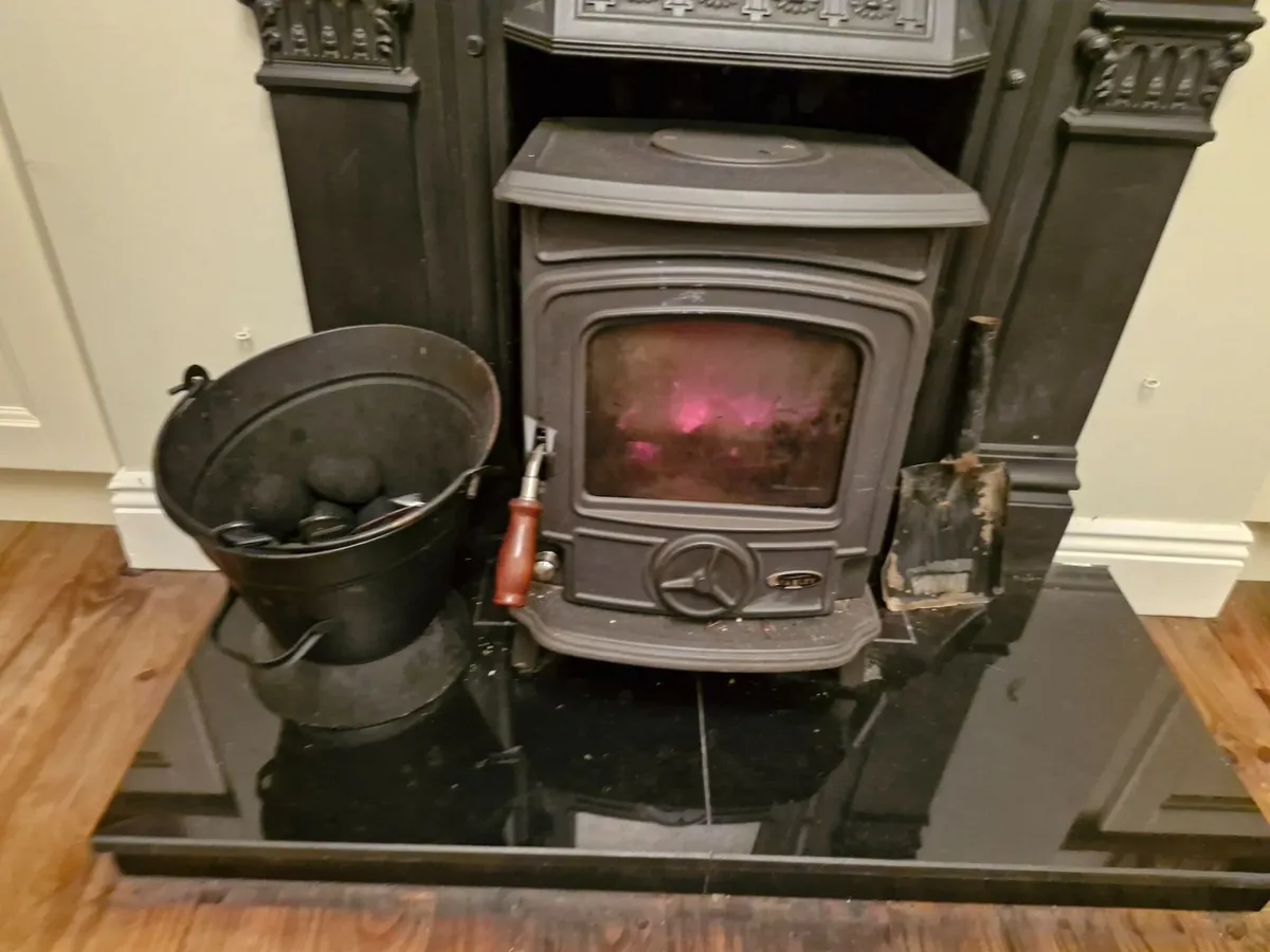 Stanley Stove, with surround and hearth - Image 2