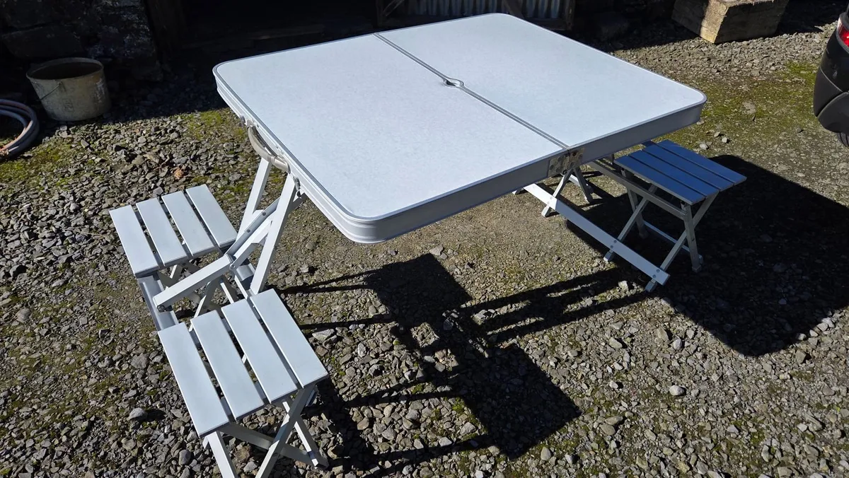 Camping table... - Image 4
