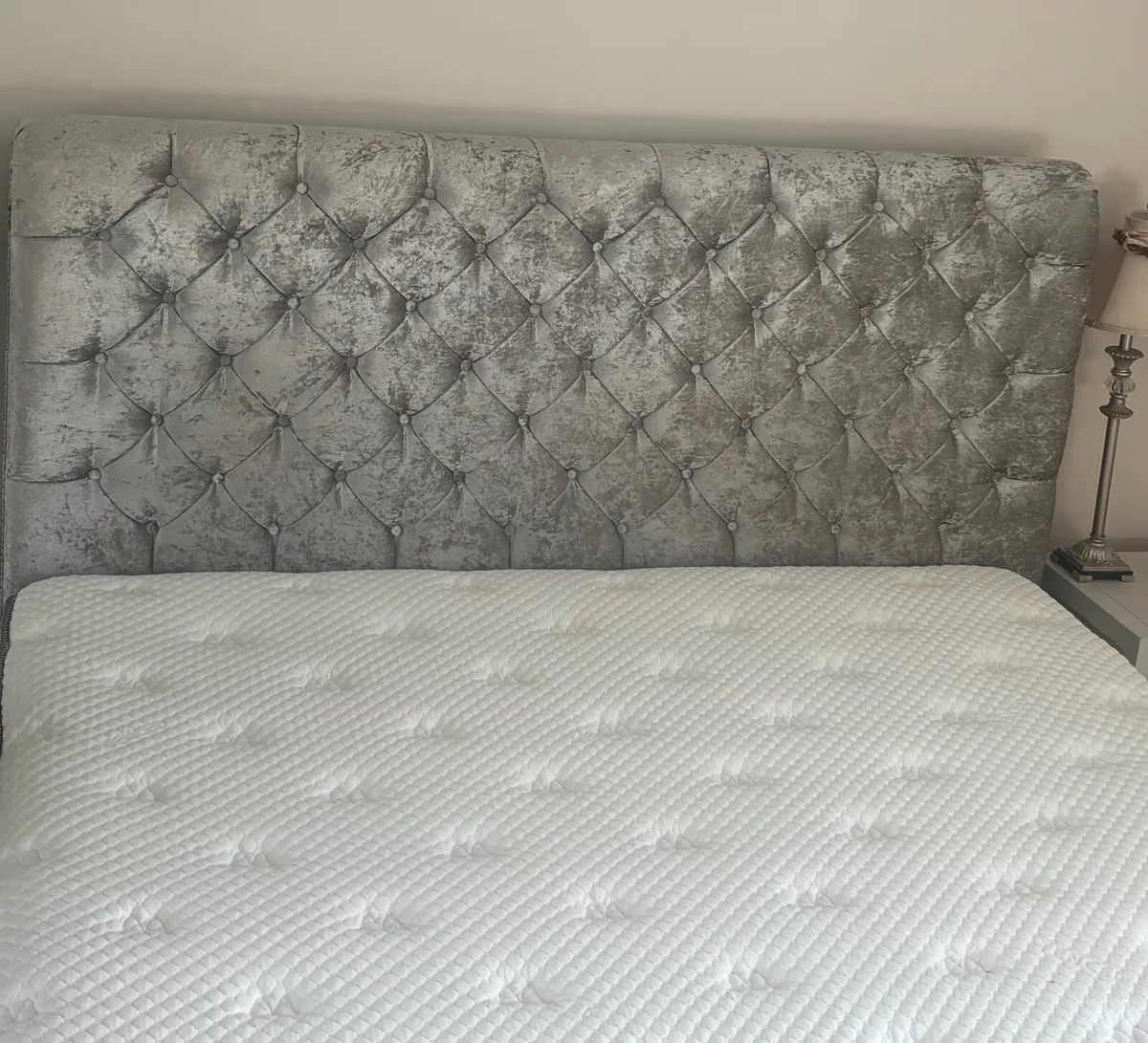 Super king bed  crushed velvet - Image 1