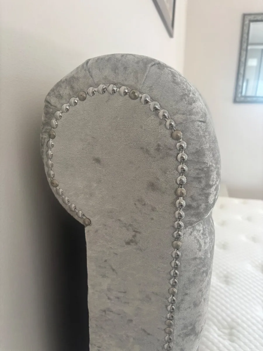 Super king bed  crushed velvet - Image 2