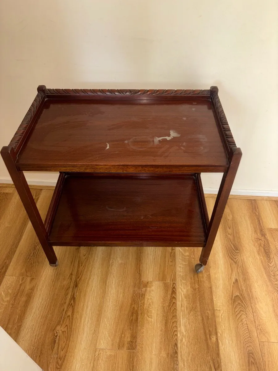Solid wooden table with wheels - Image 4